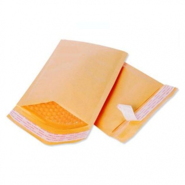 Envelopes em papel kraft com proteção em plástico bolha de ar e pala autocolante
